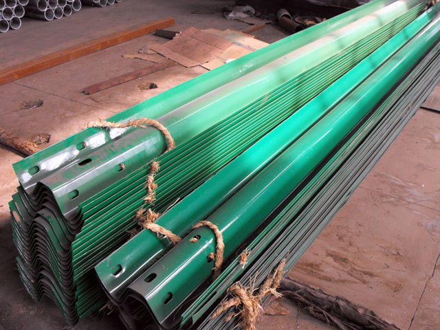 噴塑護(hù)欄板