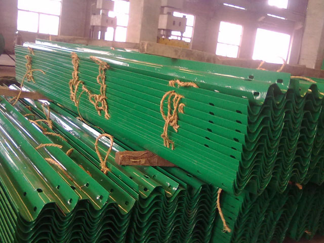 噴塑護(hù)欄板